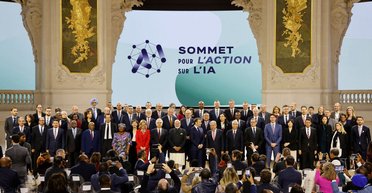 Противостоять Трампу, спасать себя, помочь Украине — что решили на экстренном саммите в Париже