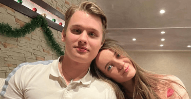 Жінка повернулася в Україну з 10-місячною дитиною і чоловіком-чехом (фото)