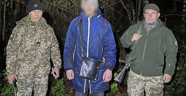 Хотел увидеть любимую: на Закарпатье задержали уклониста, который три дня бродил по горам