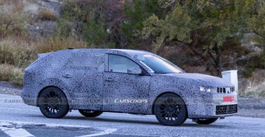 Недорогого конкурента Skoda Octavia от Renault заметили во время испытаний (фото)