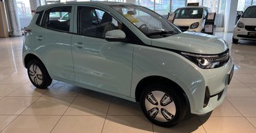 В Украине появился недорогой городской электромобиль за $9900 (фото)