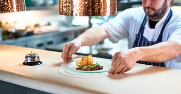 Если есть желание работать: какую работу можно найти летом в Украине