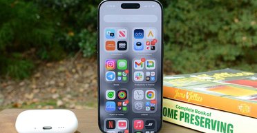 Новый iPhone всех удивит: пользователи заинтригованы смартфоном в честь 20-летия бренда