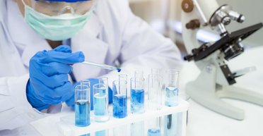 Містифікація чи бізнес-афера? Як коронавірус лікували препаратами проти малярії та ревматизму