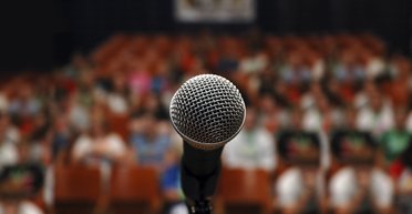 Что-то приуныли. Как кризис менял риторику российских властей