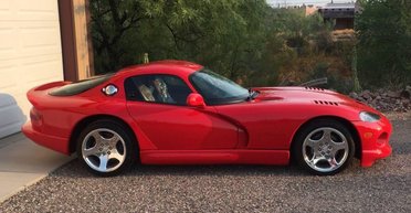 Гость из 2000-х: обнаружен культовый американский спорткар в заводской упаковке (фото)