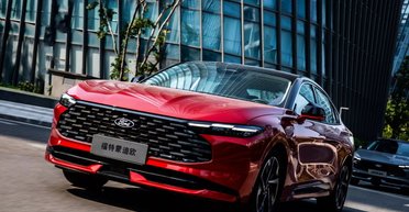 Представлено новий Ford Mondeo 2026: як змінився сімейний седан (фото)