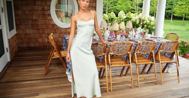 Принцеса Греції та Данії вийшла у світ у розкішній сукні українського бренду (фото)