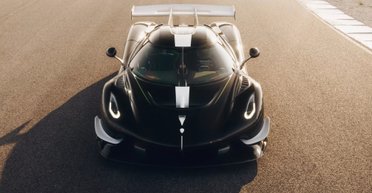 Более 1600 сил и огромное антикрыло: дебютировал шведский суперкар за $5 миллионов (видео)