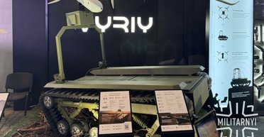 Будет запускать FPV-дроны по ВС РФ: боевой робот "Джанкой" получит режим "ждуна" (видео)