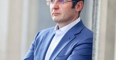 Будує бізнес за кордоном: нардеп уже пів року не з'являється в Україні, — розслідування (фото)