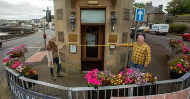 Буквально ступити два кроки: який вигляд має найкоротша в світі вулиця (фото)