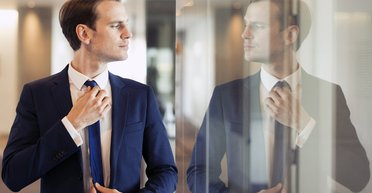 П'ять ознак того, що ви зустрічаєтеся з чоловіком-нарцисом: на що звернути увагу