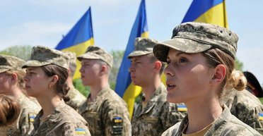 Женщинам запретили выезжать за границу в августе: кого это касается