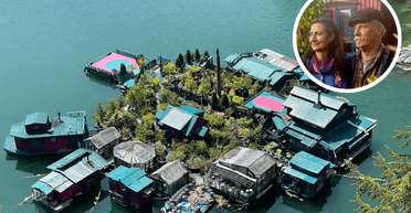Бухта Свободи: жінка живе на плавучому острові, який вона побудувала зі своїм чоловіком