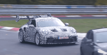 Самый экстремальный Porsche 911 заметили на дорогах до премьеры (видео)