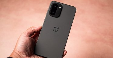 Представлен "убийца флагманов" OnePlus 15R с мощным аккумулятором на 7400 мАч (фото)