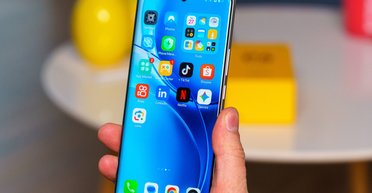 Сколько работает смартфон с батареей 10 001 мАч: результат поразил экспертов (фото)