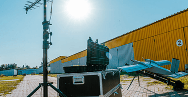 Уничтожает РЭБ и летает в непогоду: дрон "Відсіч" запускают в крупное производство (видео)