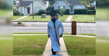 Борода длиной почти с человека: житель США установил уникальный рекорд (фото, видео)