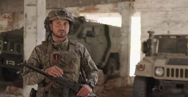 Чиновник из Кабмина стал оператором БПЛА и испепелил колонну из 10 единиц техники РФ (видео)