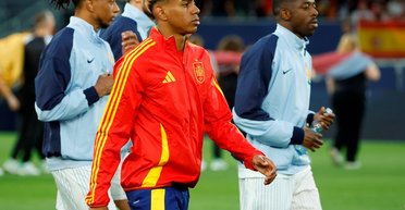 В Париже вручат премию "Золотой мяч-2025" лучшему футболисту: где и когда смотреть церемонию