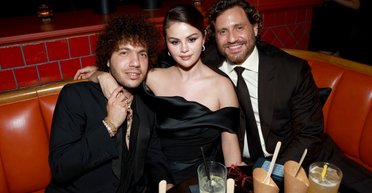 Селена Гомес з бойфрендом зʼявилася на публіці (фото)