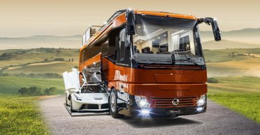 Палаци на колесах: найрозкішніші та найдорожчі автобудинки у світі (фото, відео)