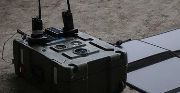 Зарядка "из воздуха": аккумуляторы будут работать на базе СО2, это поможет военным