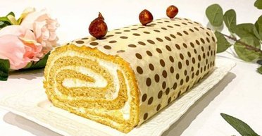 Нова форма й улюблений смак: рецепт рулету "Медовик"