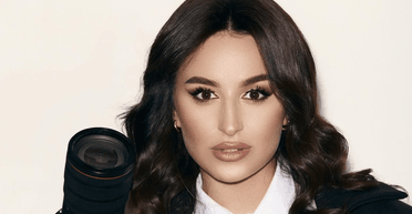 "Как президент": вице-мисс Вселенная Украина 2025 похвасталась своим нарядом (фото)