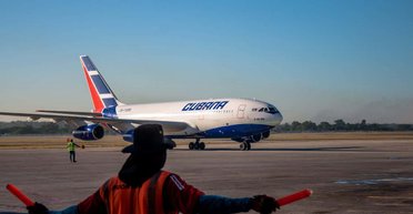 Паливна криза на Кубі: пускають літаки тільки з власним запасом гасу