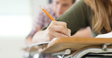 Доживем до понедельника. Смогут ли административные меры победить репетиторство