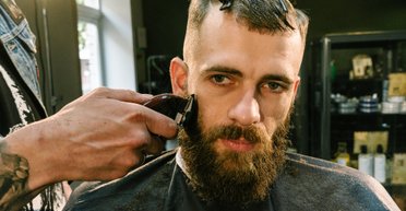 Дієві методи, які допоможуть відростити волосся на бороді