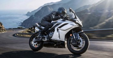Потужний китайський спортбайк стане дешевою альтернативою Kawasaki Ninja за $4200 (фото)