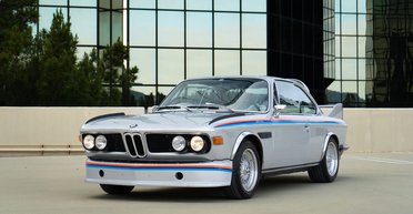 Німецький бетмобіль: на продаж виставили культовий спорткар BMW 70-х (фото)