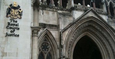 Никуда не денетесь. Что означает арест активов Коломойского и Боголюбова по иску ПриватБанка