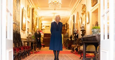 Трогательные детали Кларенс-хауса: какие фото выставили королева Камилла и король Чарльз