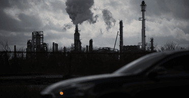 Кишить тарганами: всередині "найбруднішого міста" можна захворіти просто вдихаючи повітря