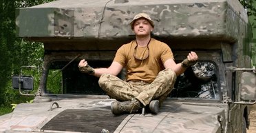 Відомий український співак приєднався до лав ЗСУ (фото)