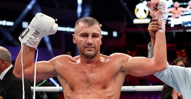 Переміг достроково: Олександр Гвоздик відправив у нокаут американського боксера (фото, відео)