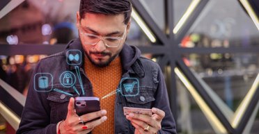 Банковская тайна и "Национальный кэшбек": кто видит данные обо всех операциях по карте