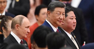 "Не позбавлений гумору": Путін прокоментував можливу змову РФ, КНДР та Китаю проти США