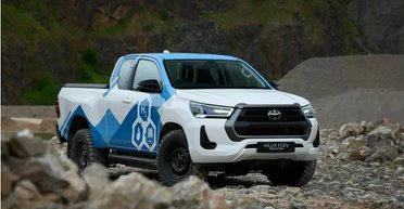 Toyota показала нестандартный электрический пикап с заводским ГБО (фото, видео)