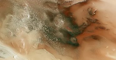 Астрономи виявили на Марсі загадкову місцевість біля південного полюса: що це (фото)