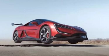 Прыгает и ездит на автопилоте: BYD показал возможности своего первого суперкара (видео)