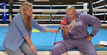 "Проще точно не будет": Усик озвучил ожидания от реванша с Фьюри (фото)