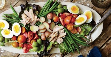 Классика французской кухни: как приготовить настоящий салат "Нисуаз"