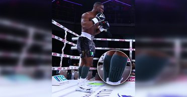 Нигерийский боксер вышел на ринг в Киеве в носках с надписью "ВСУ": детали