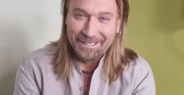 "Начинаем все с чистого листа": Олег Винник впервые с начала войны записал обращение (видео)